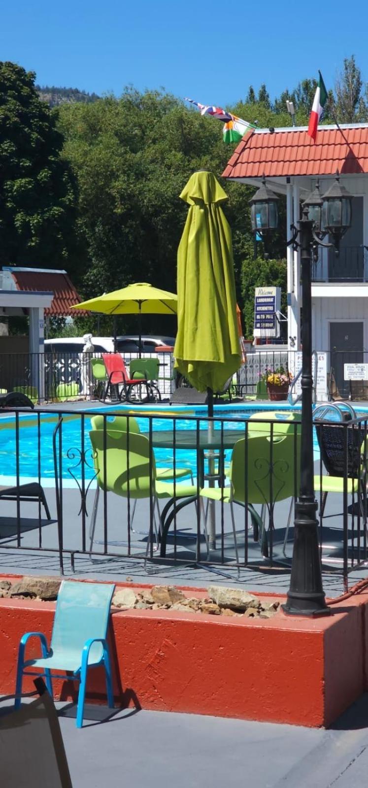 פנטיקטון Riverside Motel מראה חיצוני תמונה